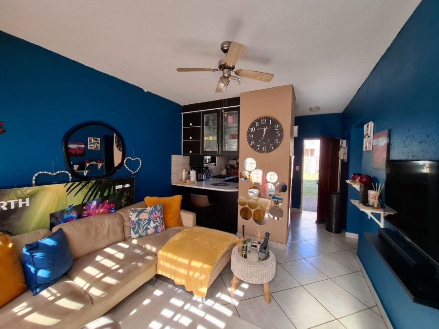 To Let 2 Bedroom Property for Rent in Waterval East North West